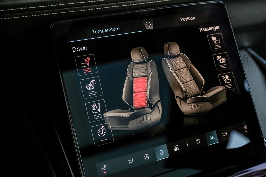 2025 Cadillac Escalade Premium Luxury - Photo 35