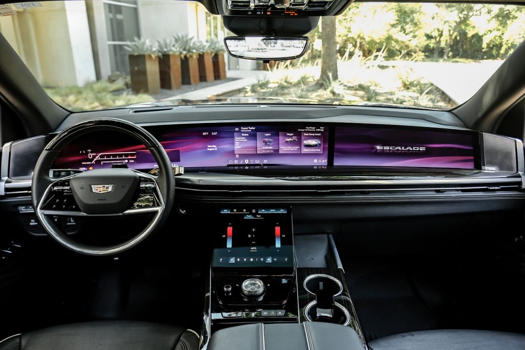 2025 Cadillac Escalade Premium Luxury - Photo 17