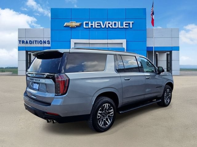 2025 Chevrolet Suburban Z71 - Photo 9