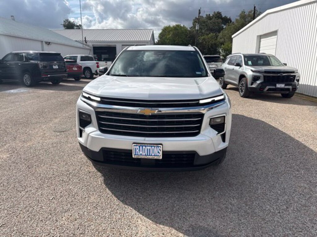 Used 2024 Chevrolet Traverse LT SUV