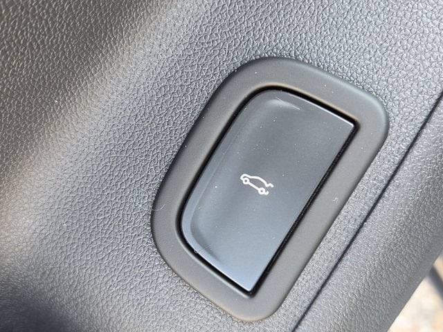 2024 Chevrolet Traverse LS - Photo 44