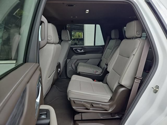 2023 GMC Yukon SLT - Photo 26