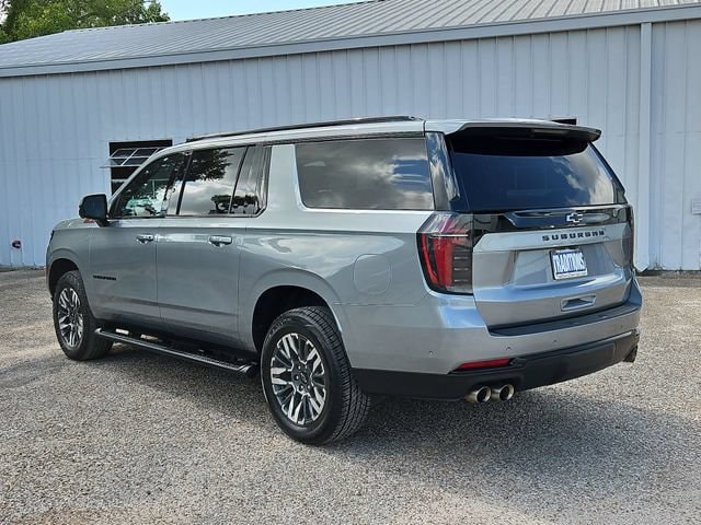 2025 Chevrolet Suburban Z71 - Photo 40