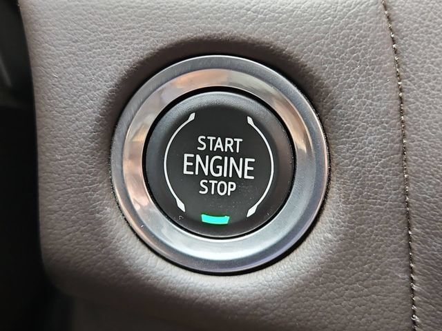 2023 GMC Yukon SLT - Photo 18