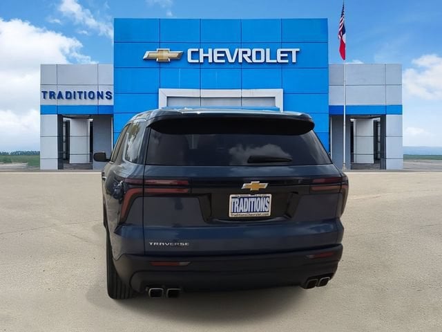 2024 Chevrolet Traverse LS - Photo 7
