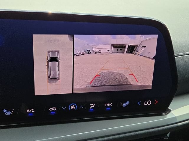 2024 Chevrolet Traverse LS - Photo 15