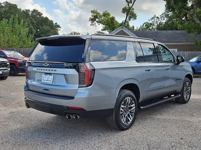 2025 Chevrolet Suburban Z71 - Photo 38