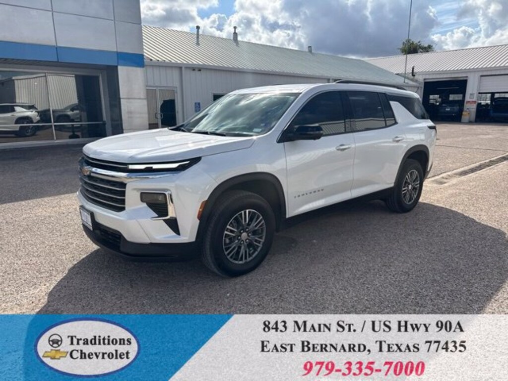 Used 2024 Chevrolet Traverse LT SUV