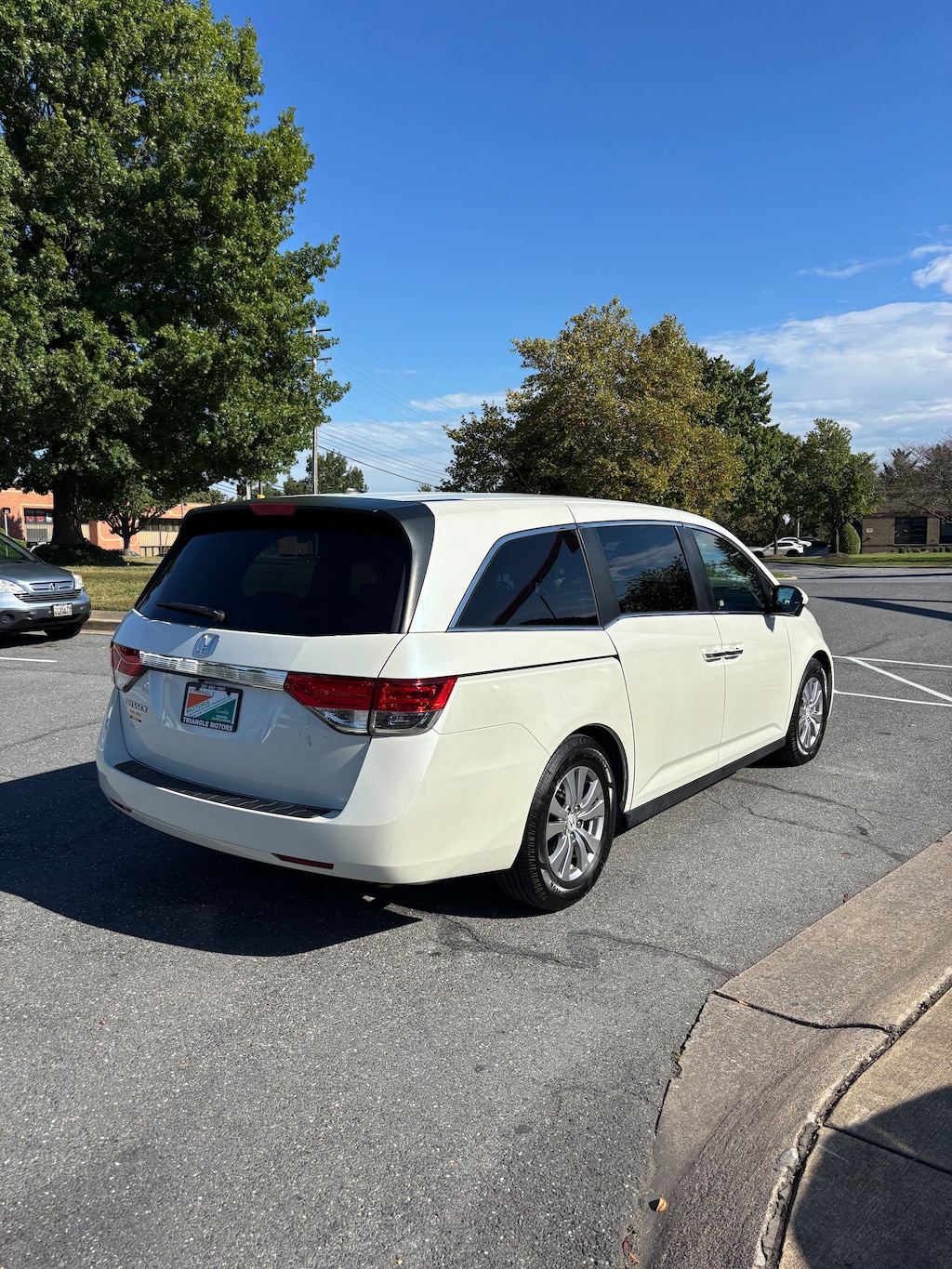 Used 2016 Honda Odyssey EX-L w/Navigation Van Passenger Van