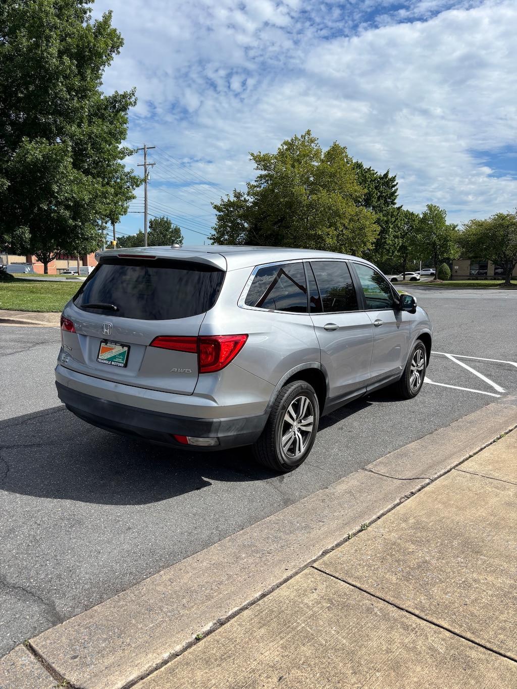 Used 2016 Honda Pilot EX AWD SUV