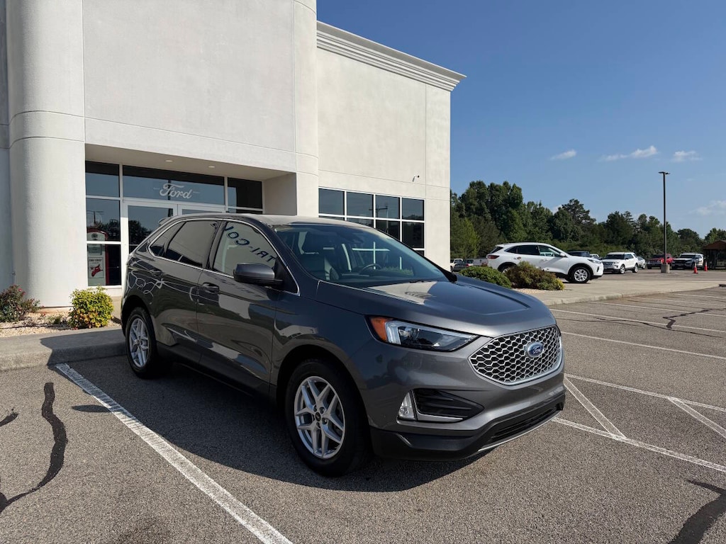Used 2024 Ford Edge SEL AWD 4dr SUV SUV