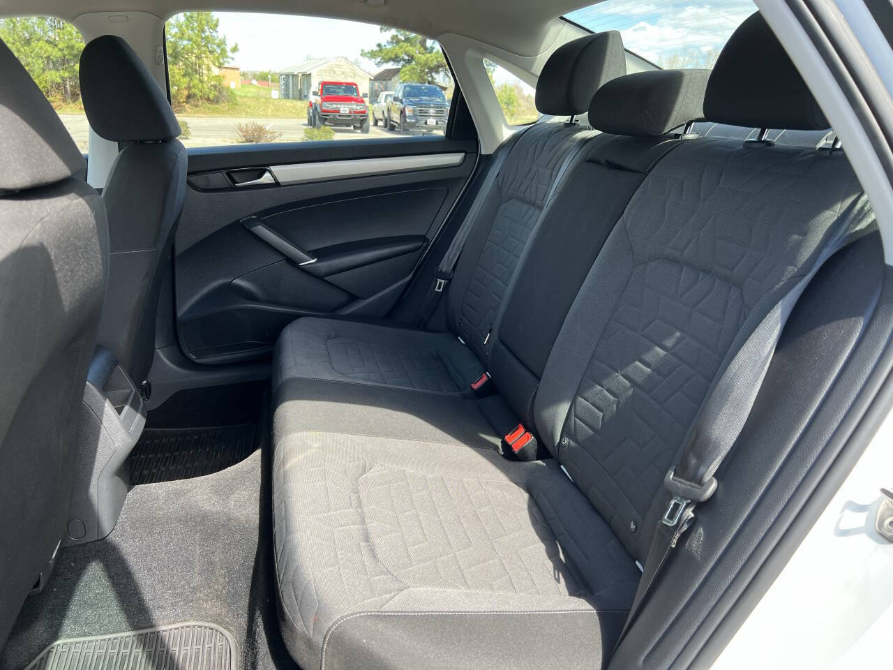 2021 Volkswagen Passat S - Photo 10