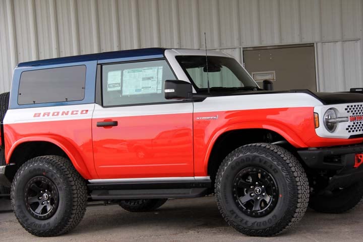 2025 Ford Bronco 2-Door Stroppe