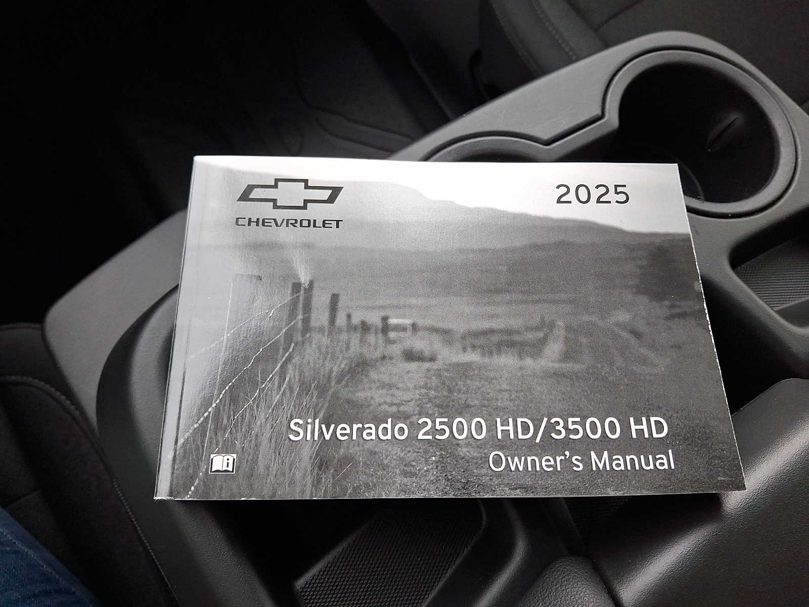 2025 Chevrolet Silverado 2500HD Custom - Photo 28