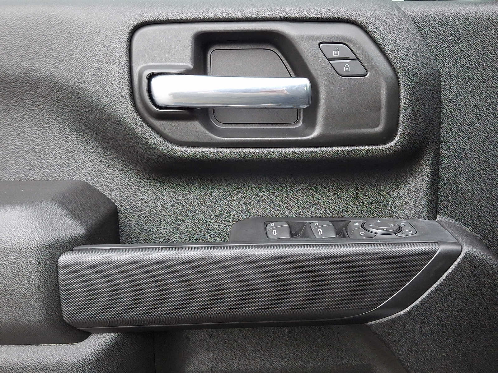 2025 Chevrolet Silverado 2500HD Custom - Photo 13