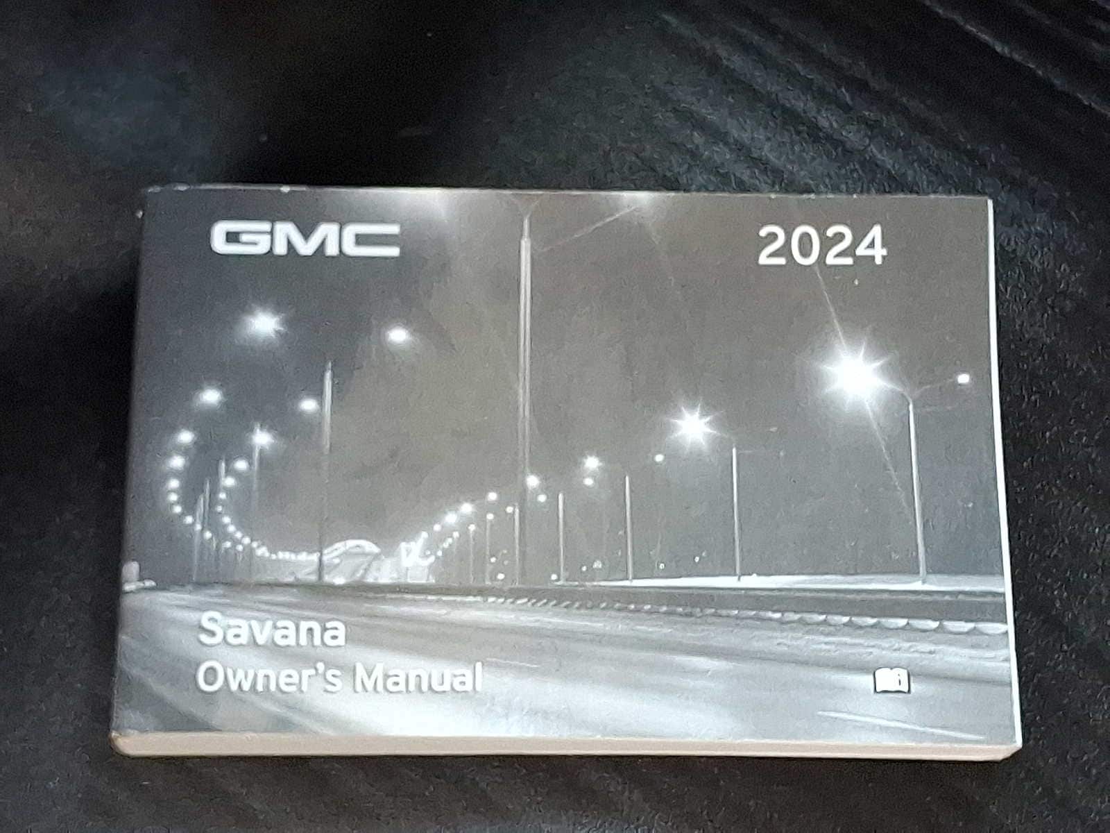 2024 GMC Savana Cargo Work Van - Photo 45