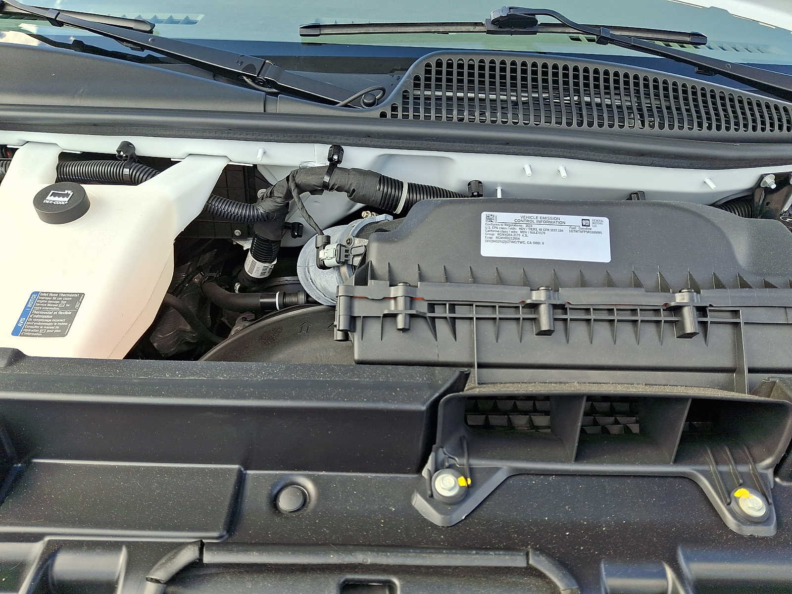 2024 GMC Savana Cargo Work Van - Photo 58
