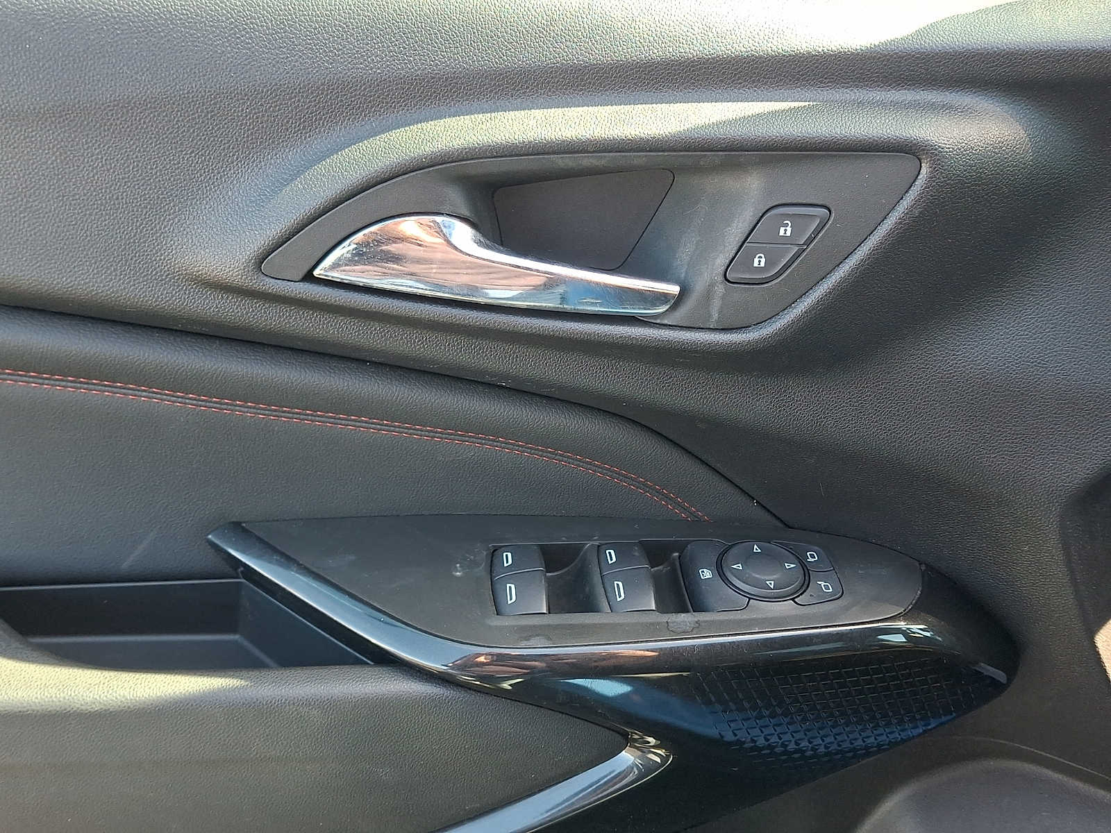2024 Chevrolet Trax RS - Photo 13