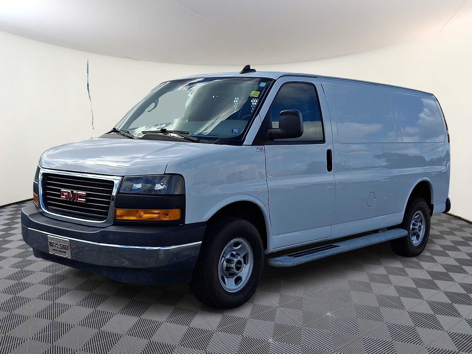 2024 GMC Savana Cargo Work Van - Photo 6