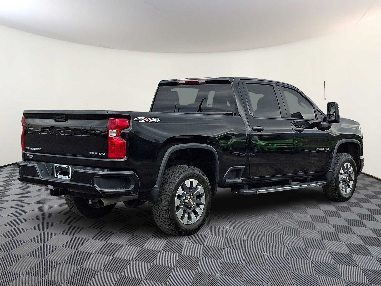 2025 Chevrolet Silverado 2500HD Custom - Photo 6