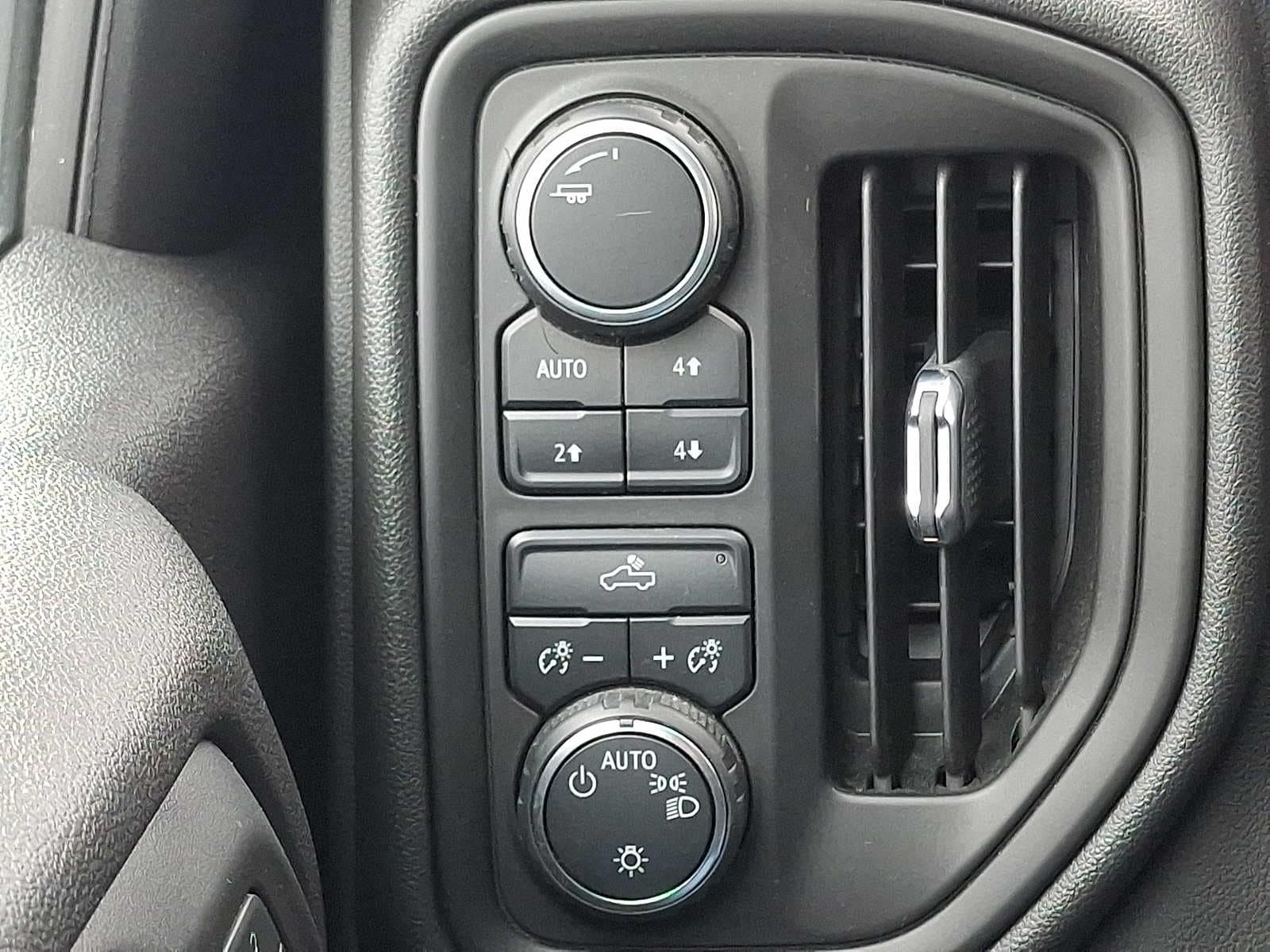 2023 Chevrolet Silverado 1500 Custom - Photo 46