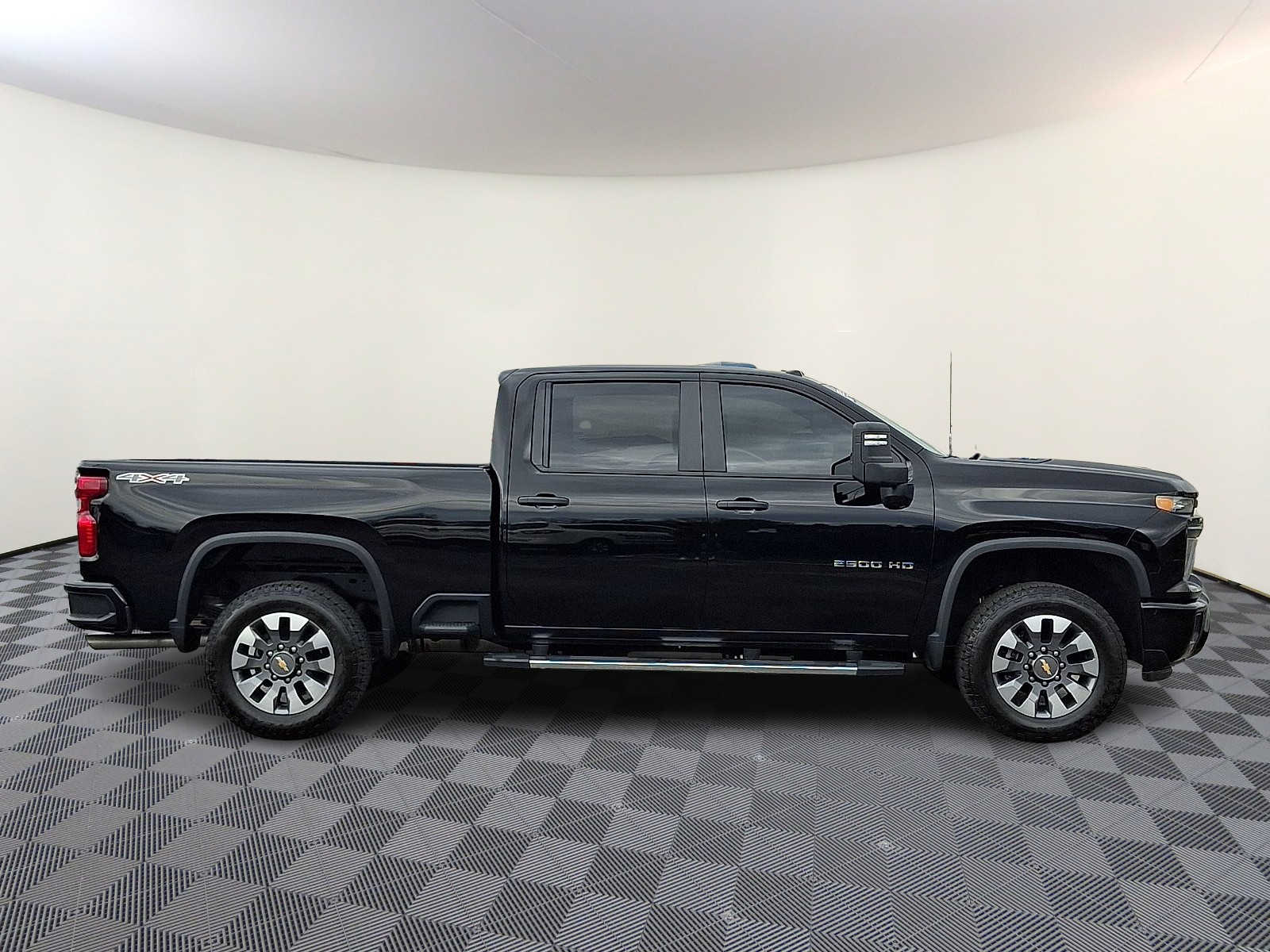 2025 Chevrolet Silverado 2500HD Custom - Photo 7