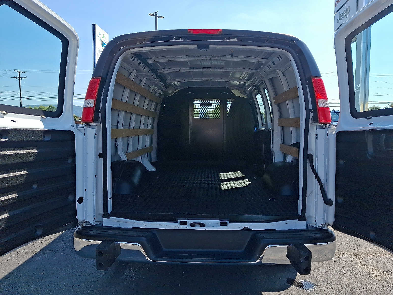 2024 GMC Savana Cargo Work Van - Photo 55