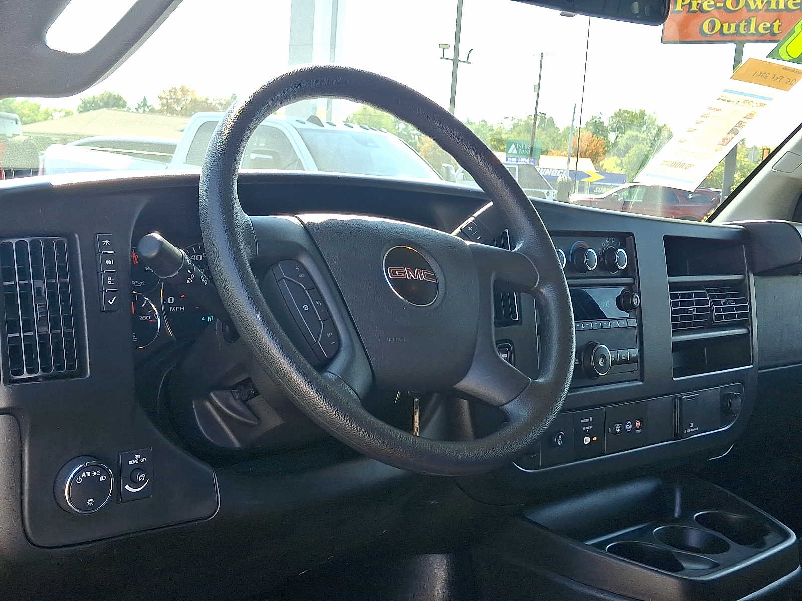 2024 GMC Savana Cargo Work Van - Photo 21