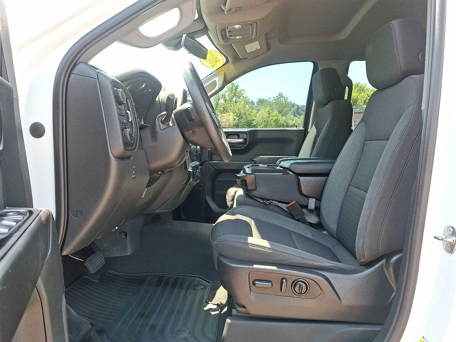 2022 Chevrolet Silverado 1500 Limited Custom - Photo 25