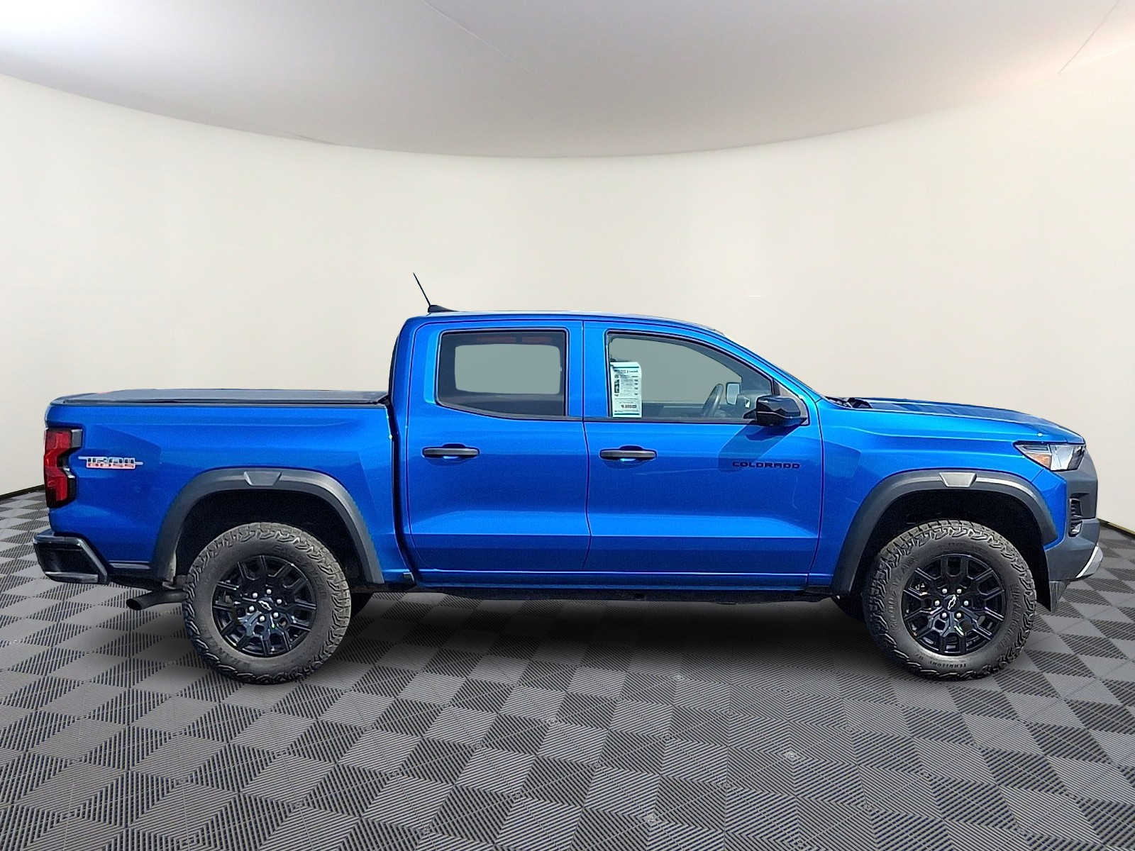 2023 Chevrolet Colorado Trail Boss - Photo 7