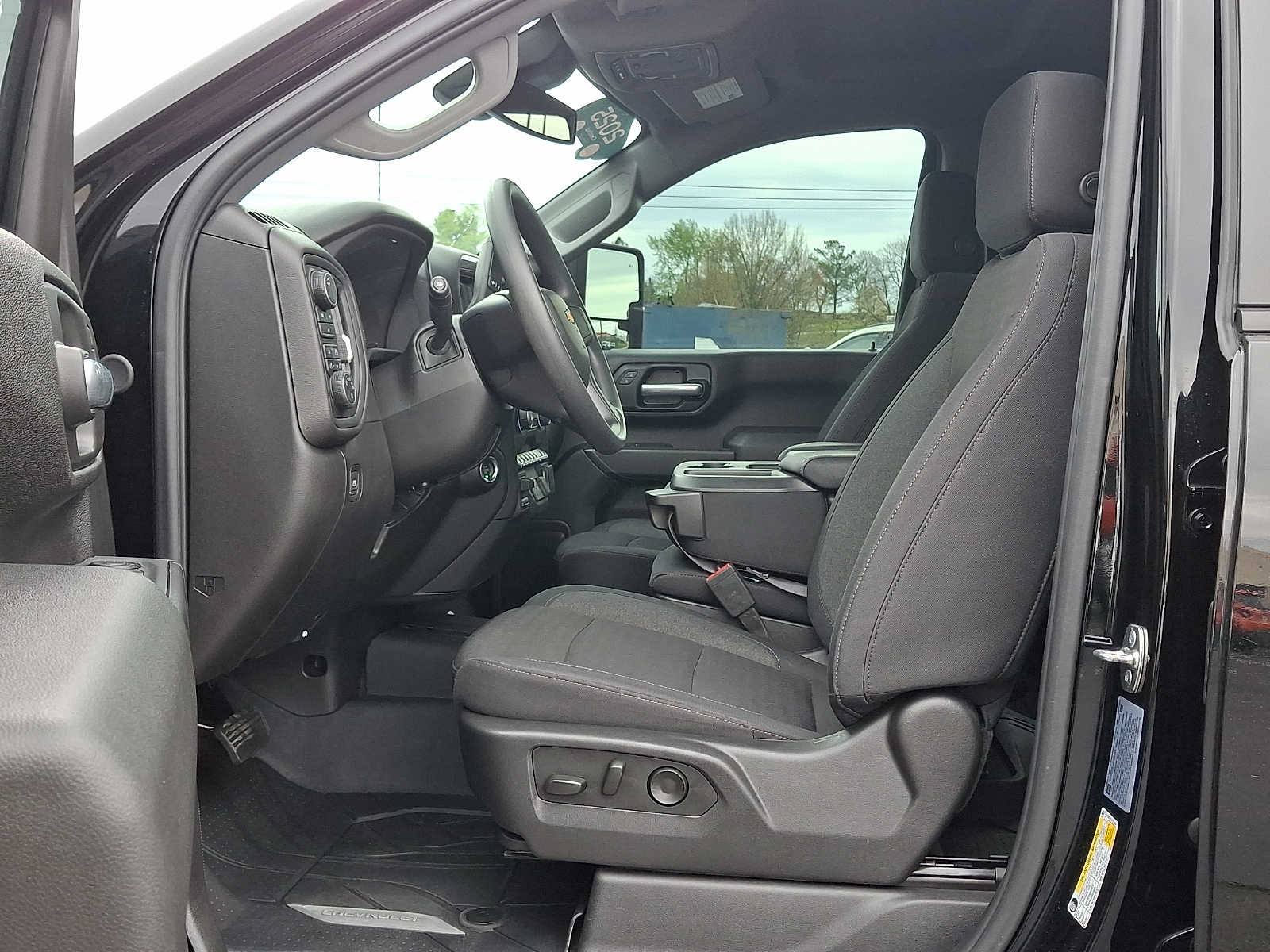 2025 Chevrolet Silverado 2500HD Custom - Photo 14