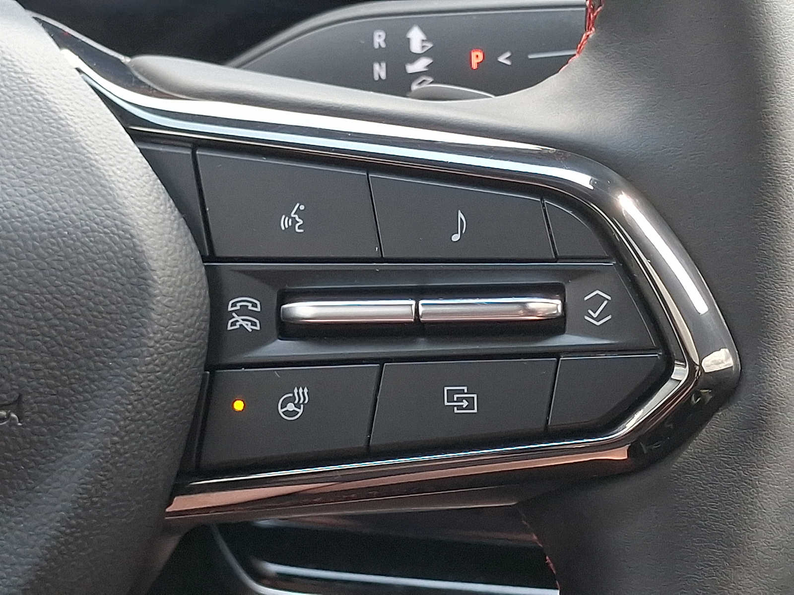 2025 Chevrolet Equinox RS - Photo 24