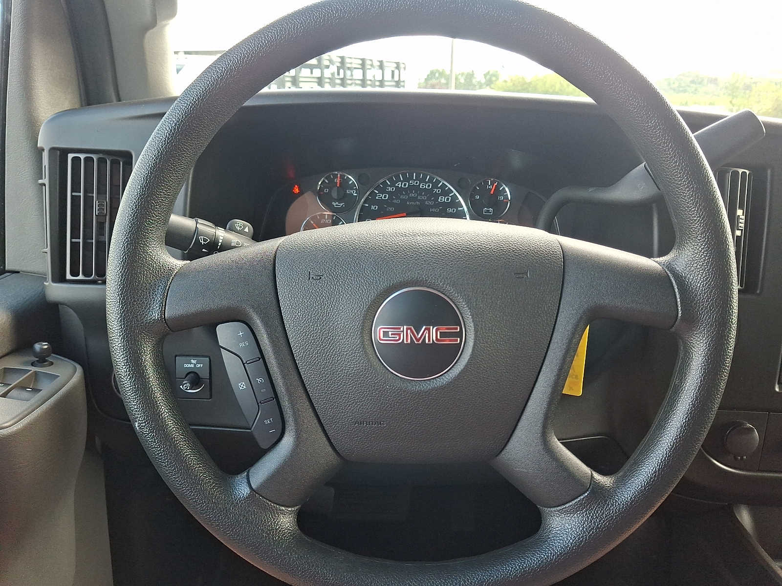 2024 GMC Savana Cargo Work Van - Photo 36