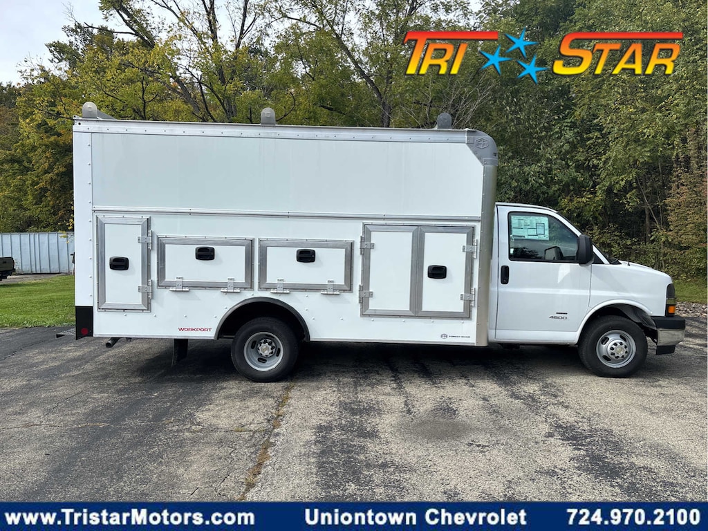 New 2026 Chevrolet Express Cutaway 4500 2WT Cutaway Van