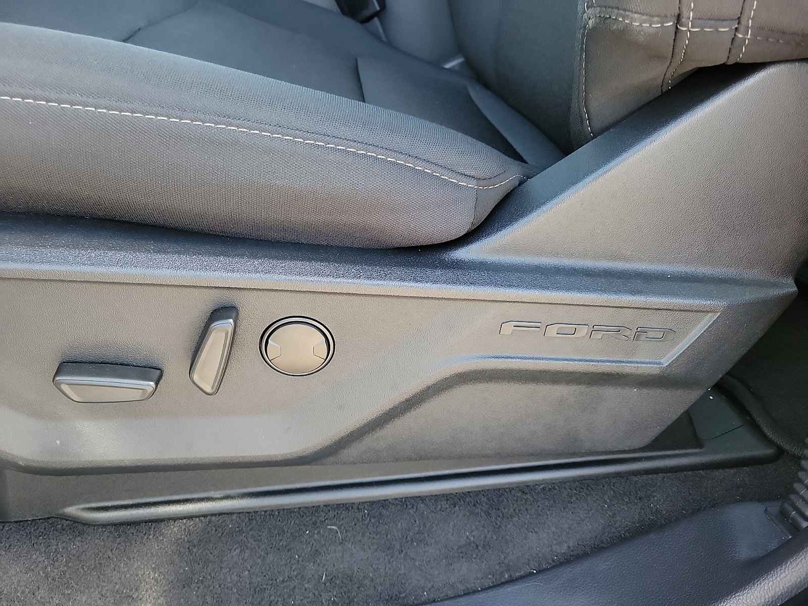 2024 Ford F-150 XLT - Photo 13