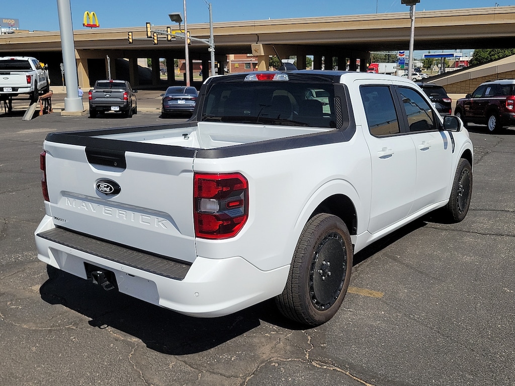 Used 2025 Ford Maverick Lobo Standard All-Wheel Drive SuperCrew 4.5 ft. bo