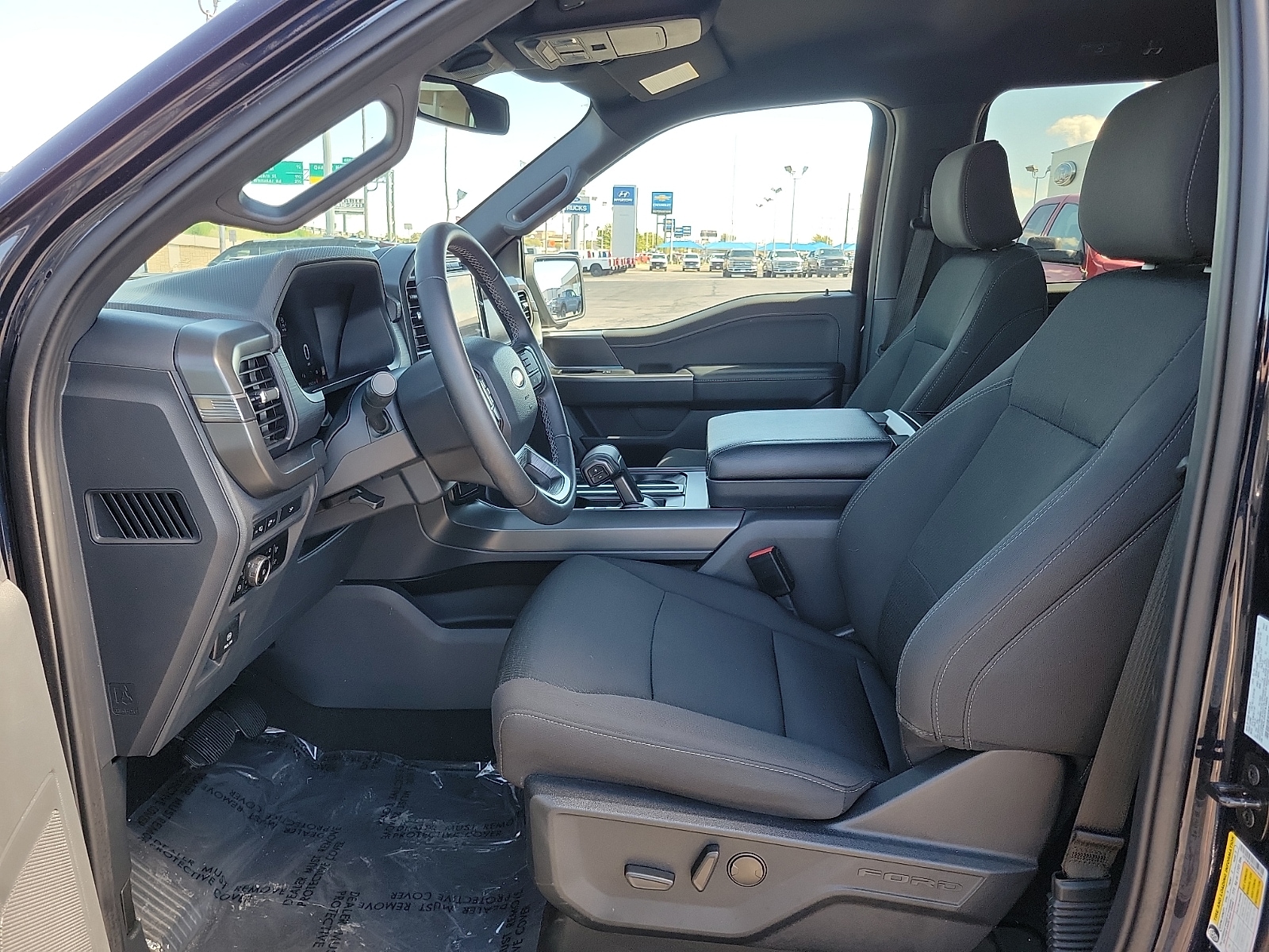 2024 Ford F-150 XLT - Photo 12