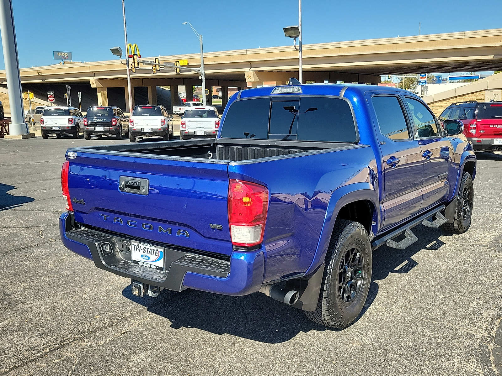 Used 2022 Toyota Tacoma SR5 V6 4x4 Double Cab 5 ft. box 127.4 in. WB