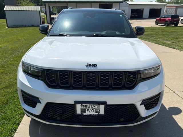 Used 2025 Jeep Grand Cherokee Summit Reserve with VIN 1C4RJHEG7S8678113 for sale in Kansas City
