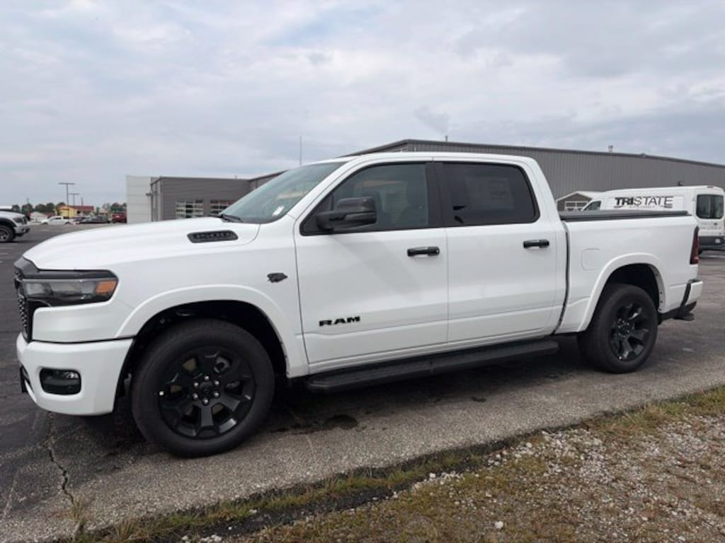 New 2027 Ram 1500 BIG HORN CREW CAB 4X4 5'7 BOX Pickup
