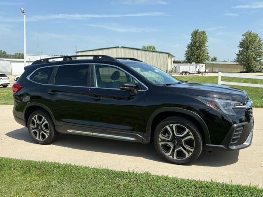 Used 2023 Subaru Ascent Limited 7-Passenger SUV