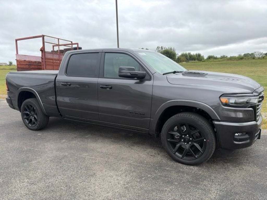 New 2027 Ram 1500 LARAMIE CREW CAB 4X4 6'4 BOX Pickup