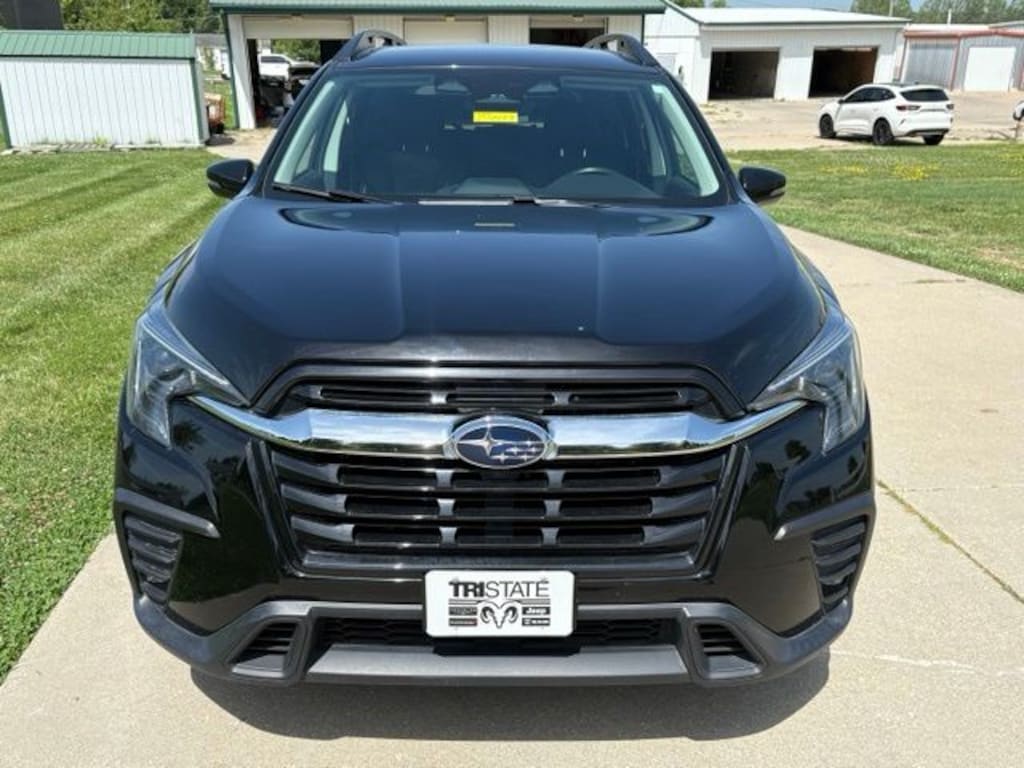 Used 2023 Subaru Ascent Limited 7-Passenger SUV