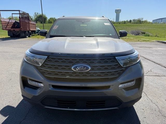 Certified 2024 Ford Explorer XLT with VIN 1FMSK8DH8RGA56284 for sale in Kansas City