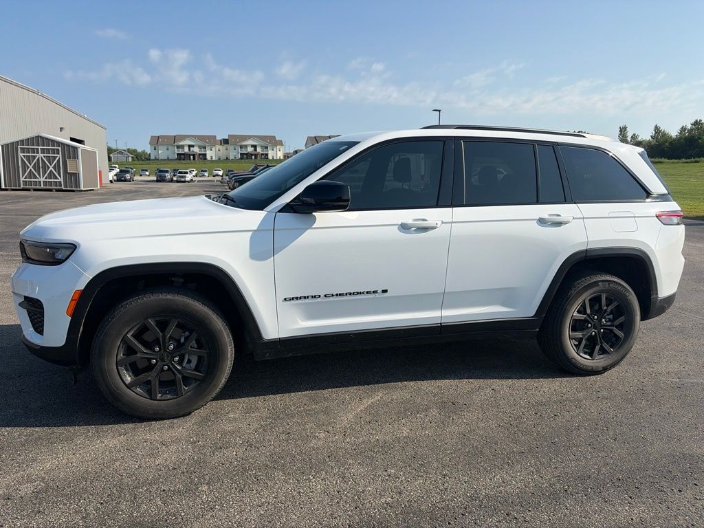 2024 Jeep Grand Cherokee Altitude