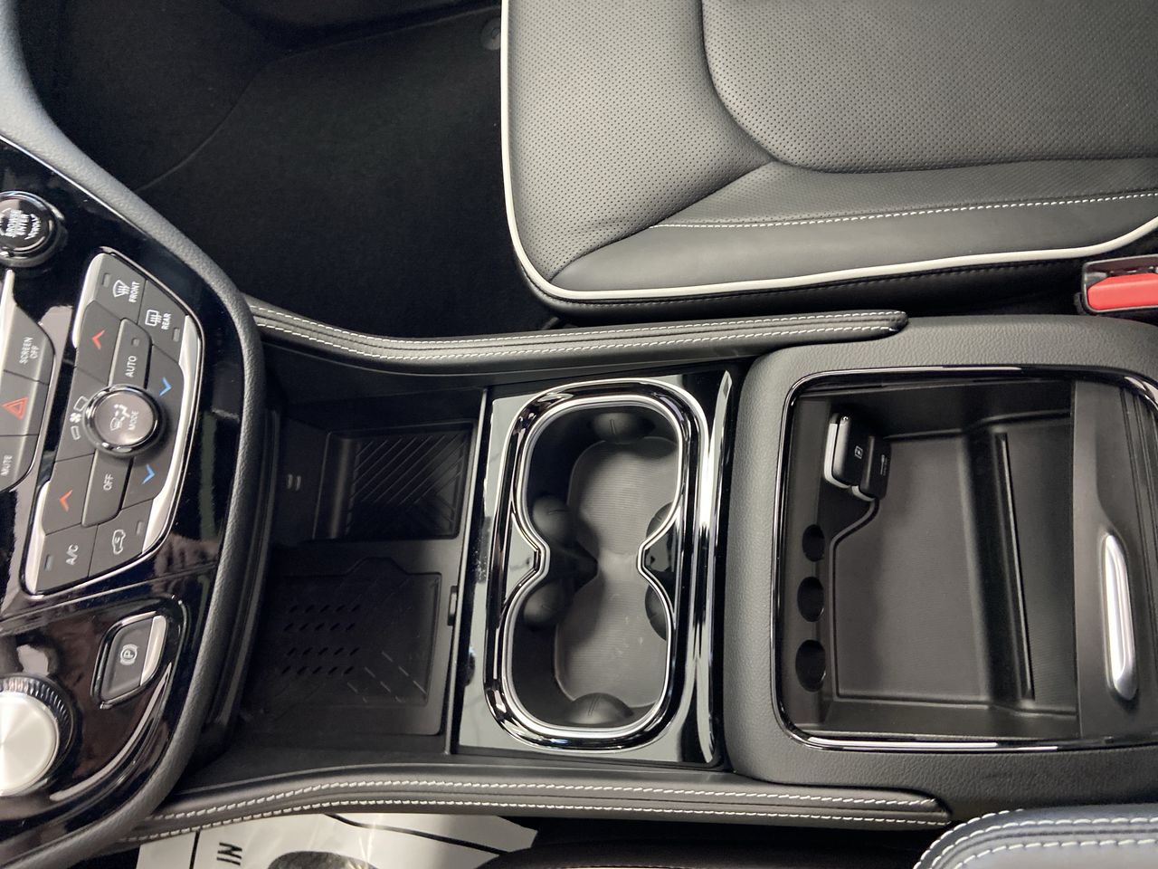 2026 Chrysler Pacifica Limited - Photo 20