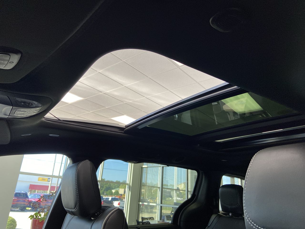 2026 Chrysler Pacifica Limited - Photo 21