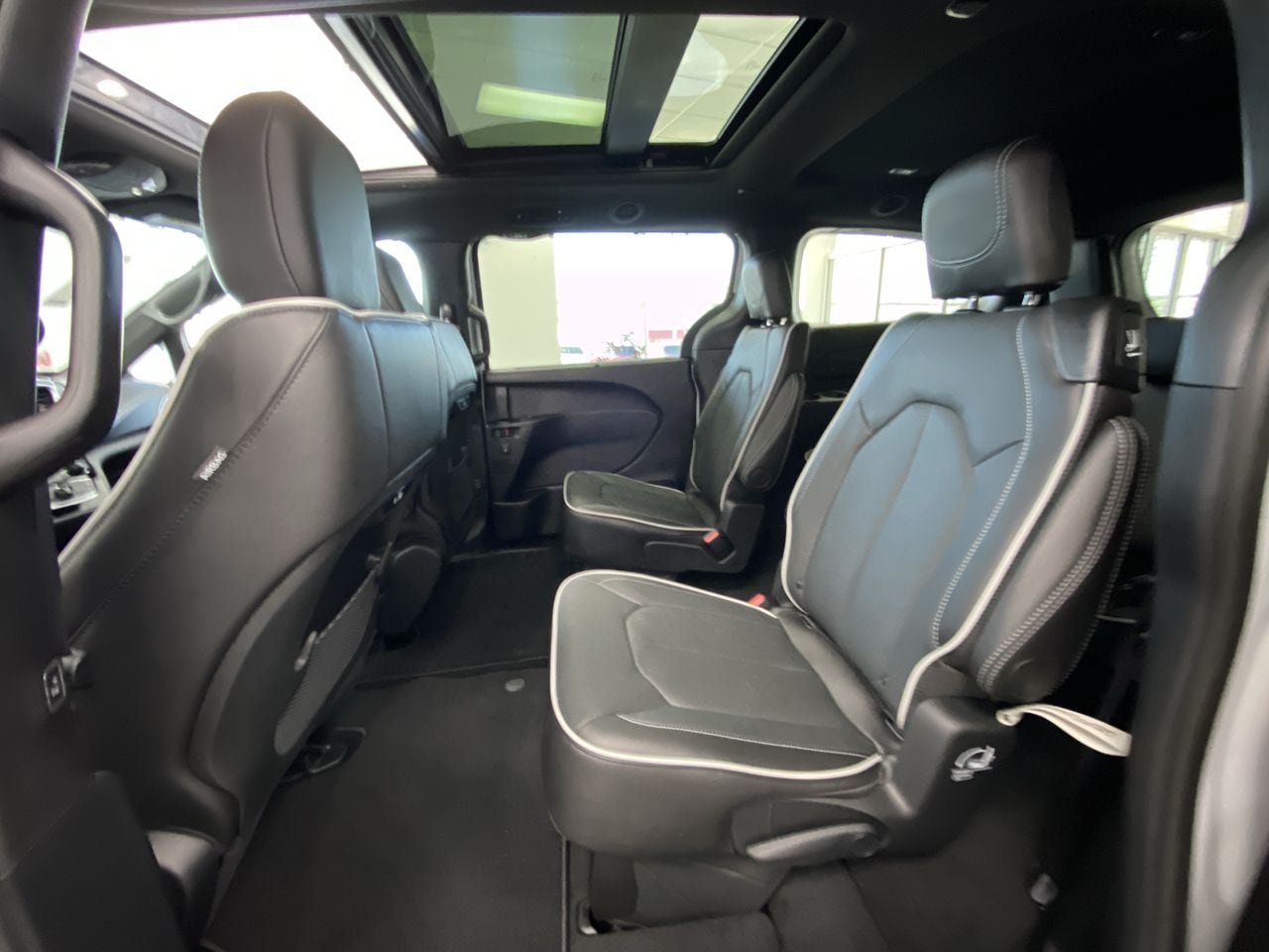 2026 Chrysler Pacifica Limited - Photo 22