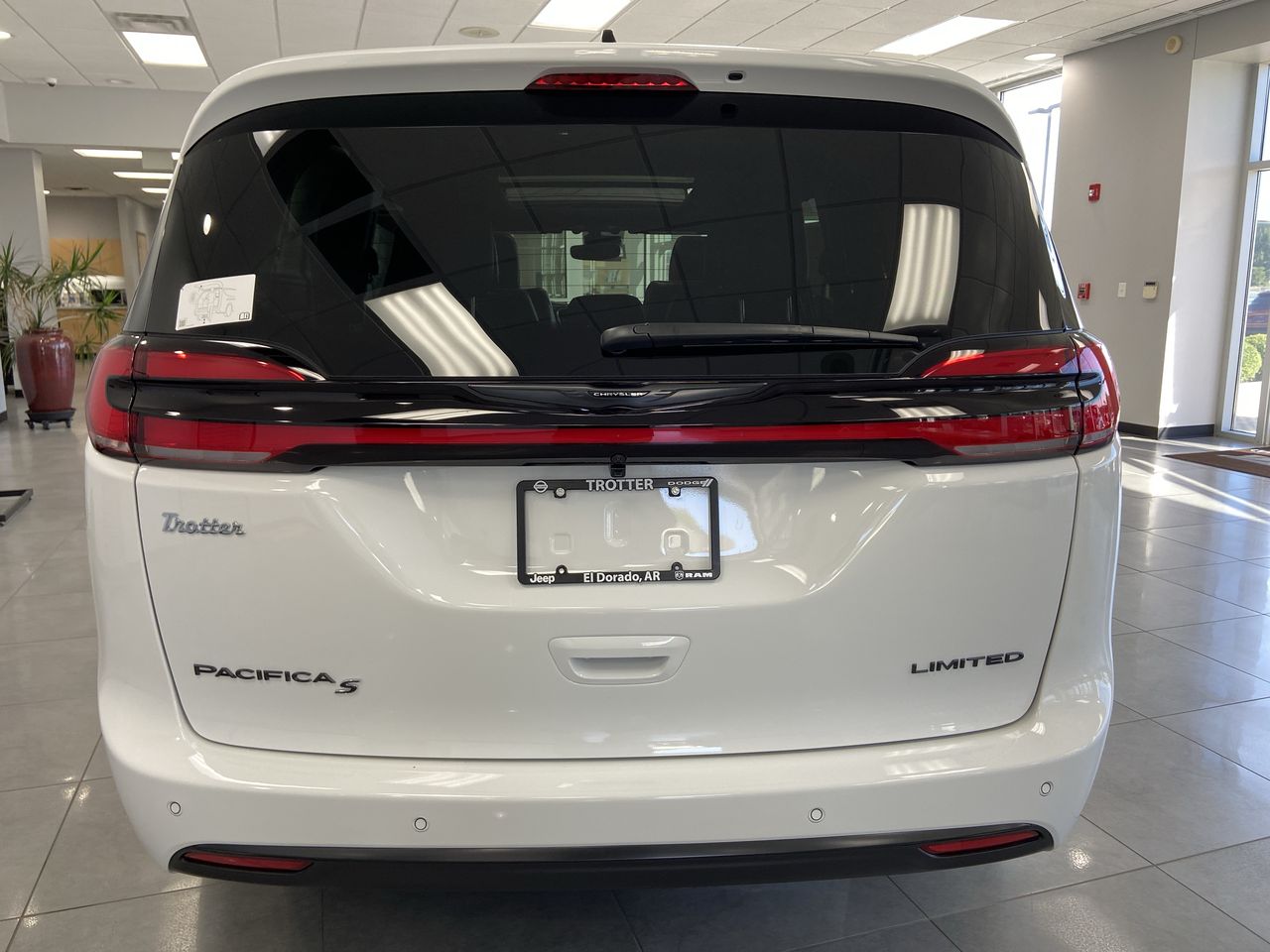 2026 Chrysler Pacifica Limited - Photo 24