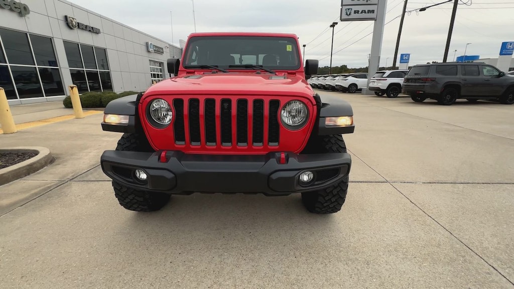 Used 2022 Jeep Gladiator Rubicon 4x4 Crew Cab 5 ft. box